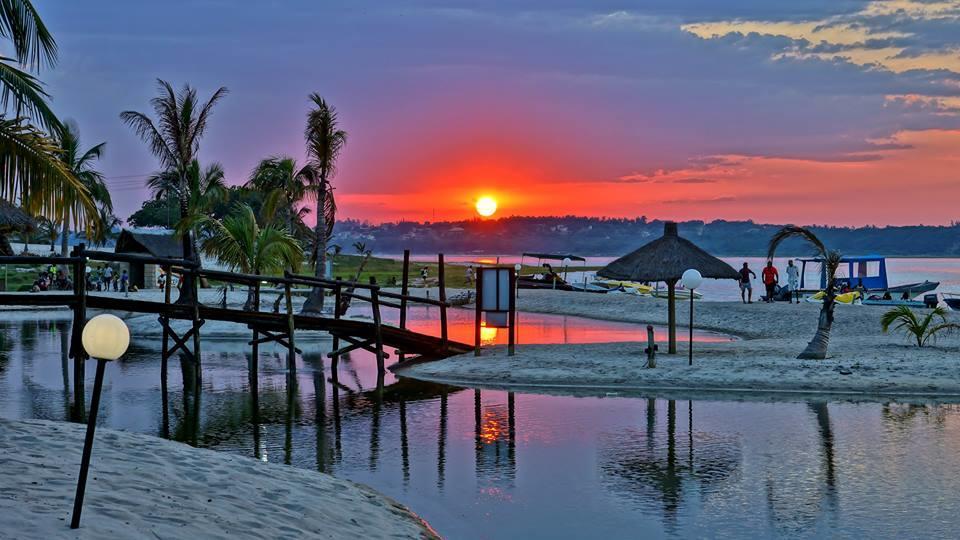 Nghunghwa Lodge Vila Praia Do Bilene Екстер'єр фото